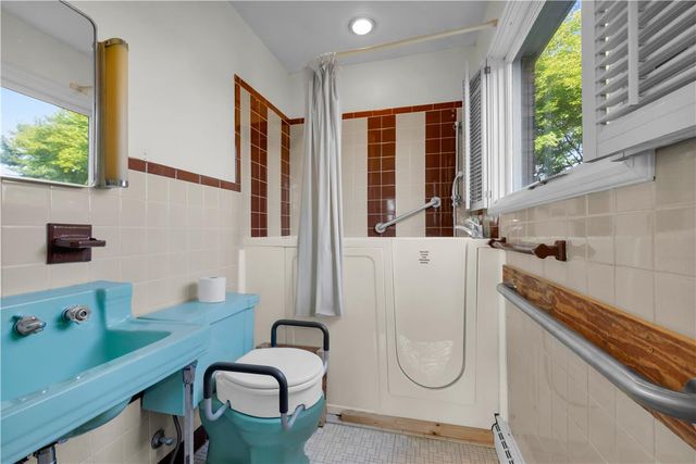 4210 Locust Drive, North Whitehall Twp, PA 18078