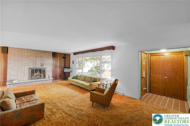 4210 Locust Drive, North Whitehall Twp, PA 18078