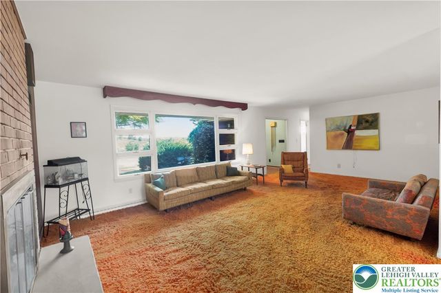 4210 Locust Drive, North Whitehall Twp, PA 18078