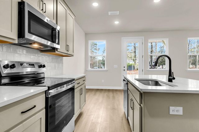 491 Martins Creek Boulevard, Summerville, SC 29485