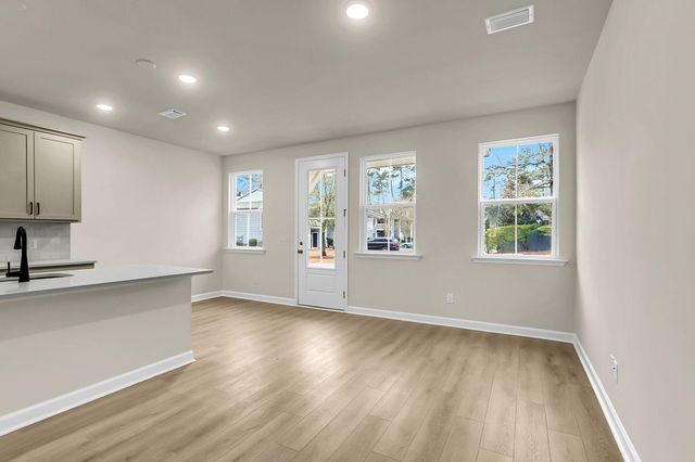 491 Martins Creek Boulevard, Summerville, SC 29485