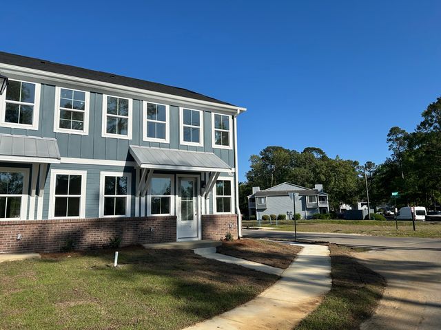 491 Martins Creek Boulevard, Summerville, SC 29485