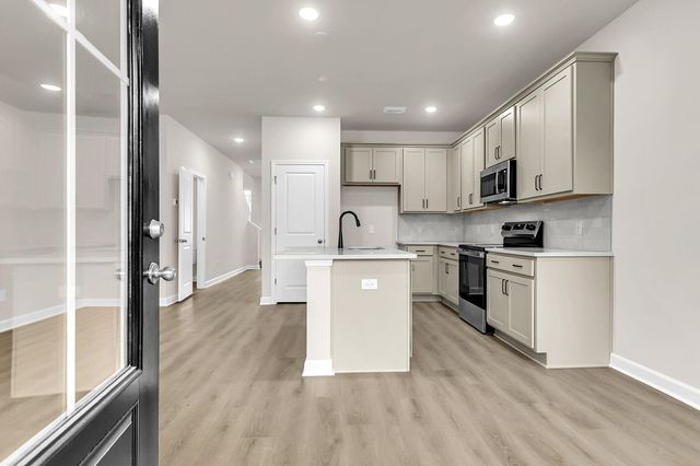 491 Martins Creek Boulevard, Summerville, SC 29485