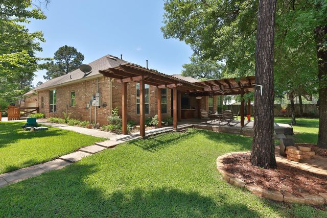 18006 Country Meadow Lane, Magnolia, TX 77355