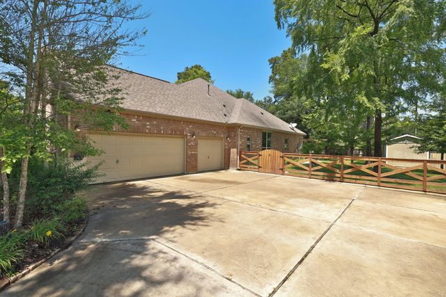18006 Country Meadow Lane, Magnolia, TX 77355