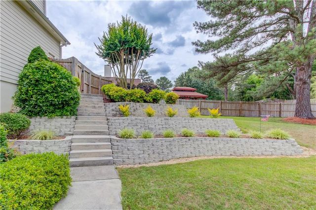 1770 Gleneden Court, Grayson, GA 30017