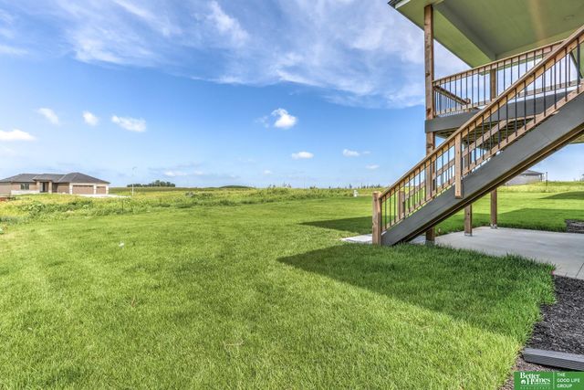 6517 S 214th Street, Elkhorn, NE 68022