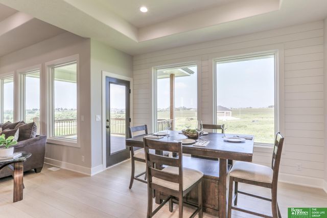 6517 S 214th Street, Elkhorn, NE 68022