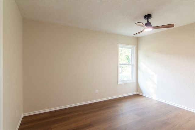 1635 Lakeview DR, Canyon Lake, TX 78133