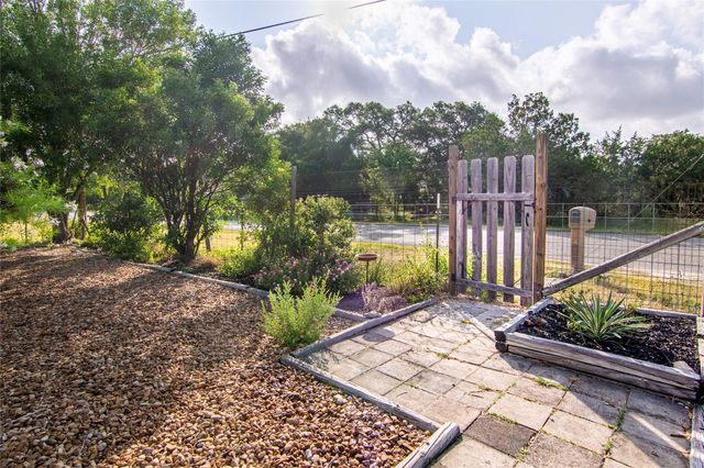 1635 Lakeview DR, Canyon Lake, TX 78133