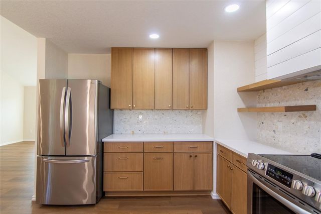 1635 Lakeview DR, Canyon Lake, TX 78133