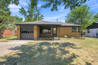 2902 S Washington Ave, Wichita, KS 67216