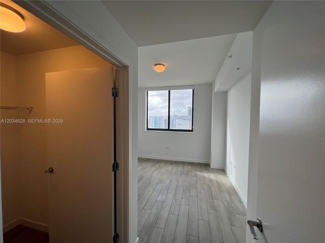 999 SW 1st Avenue 2405, Miami, FL 33130