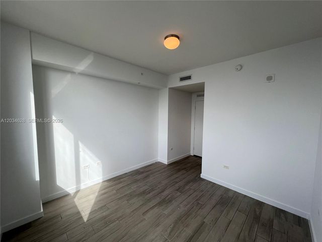 999 SW 1st Avenue 2405, Miami, FL 33130
