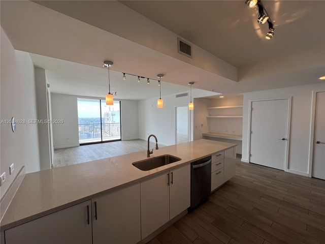 999 SW 1st Avenue 2405, Miami, FL 33130