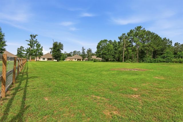 6422 Rolling Hills Road, Conroe, TX 77303
