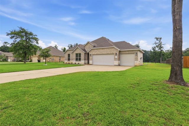 6422 Rolling Hills Road, Conroe, TX 77303