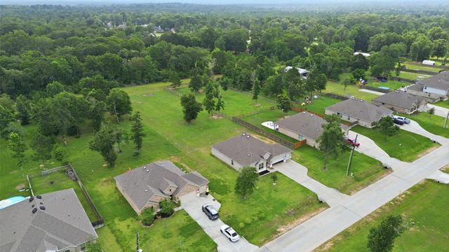 6422 Rolling Hills Road, Conroe, TX 77303