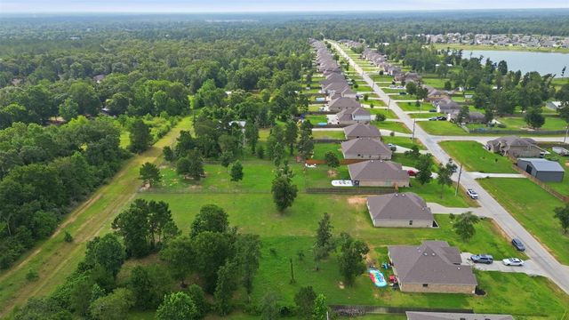 6422 Rolling Hills Road, Conroe, TX 77303