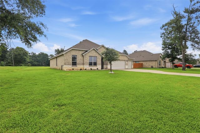 6422 Rolling Hills Road, Conroe, TX 77303
