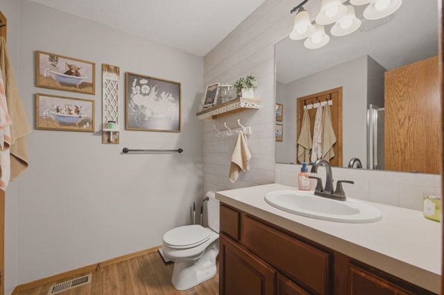 2502 S Lark Ln, Wichita, KS 67215