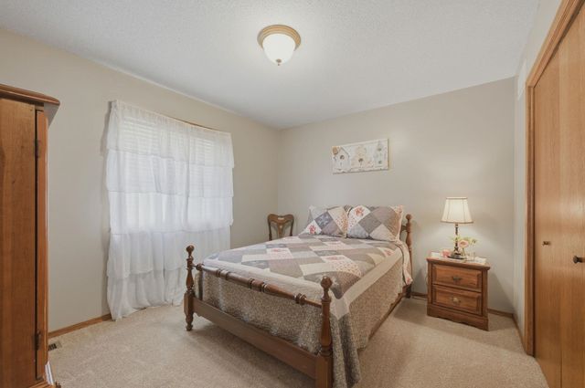 2502 S Lark Ln, Wichita, KS 67215