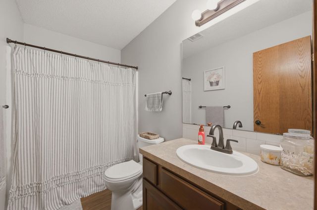 2502 S Lark Ln, Wichita, KS 67215
