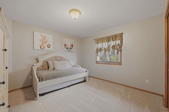 2502 S Lark Ln, Wichita, KS 67215