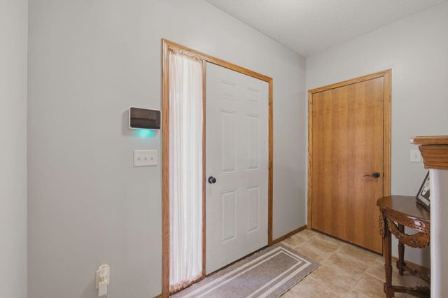 2502 S Lark Ln, Wichita, KS 67215
