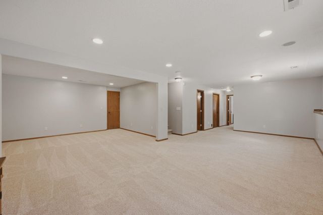 2502 S Lark Ln, Wichita, KS 67215
