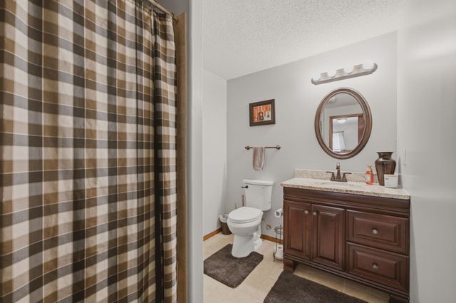 2502 S Lark Ln, Wichita, KS 67215