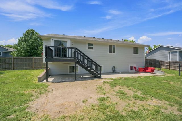 2502 S Lark Ln, Wichita, KS 67215