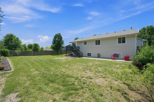 2502 S Lark Ln, Wichita, KS 67215