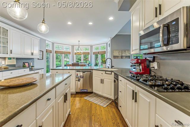 17350 Rolling Woods Circle, Northville, MI 48168