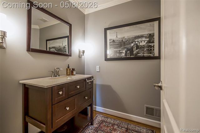 17350 Rolling Woods Circle, Northville, MI 48168