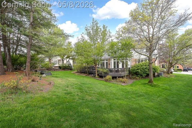 17350 Rolling Woods Circle, Northville, MI 48168
