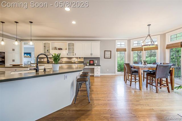 17350 Rolling Woods Circle, Northville, MI 48168
