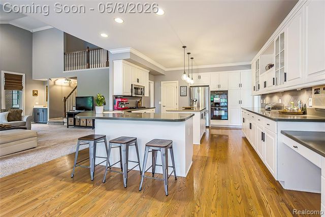 17350 Rolling Woods Circle, Northville, MI 48168