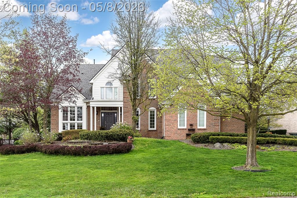 17350 Rolling Woods Circle, Northville, MI 48168