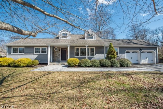 2 Chestnut Hill Rd, Randolph Twp., NJ 07869