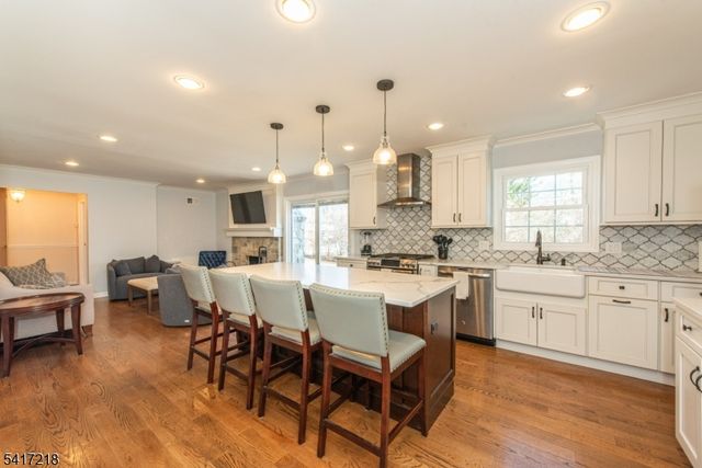 2 Chestnut Hill Rd, Randolph Twp., NJ 07869