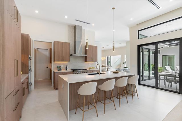 2732 NE 29th Court, Fort Lauderdale, FL 33306