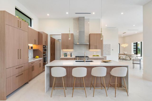 2732 NE 29th Court, Fort Lauderdale, FL 33306