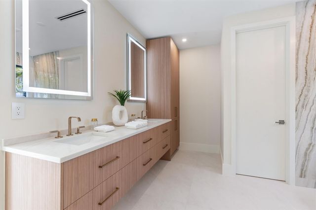 2732 NE 29th Court, Fort Lauderdale, FL 33306