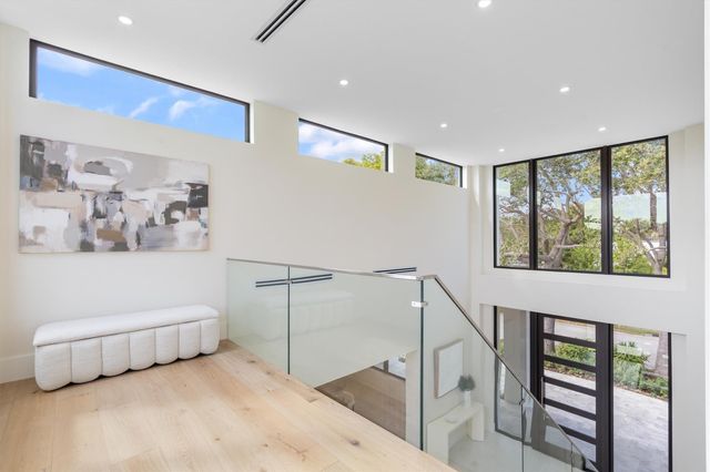 2732 NE 29th Court, Fort Lauderdale, FL 33306