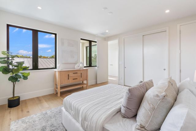 2732 NE 29th Court, Fort Lauderdale, FL 33306