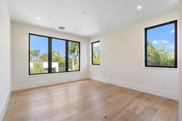 2732 NE 29th Court, Fort Lauderdale, FL 33306