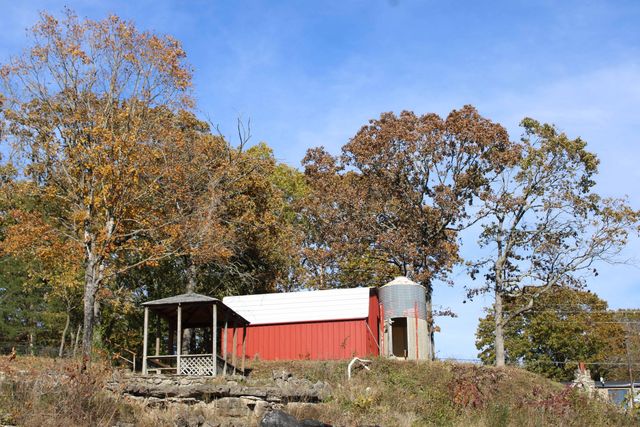 000 State Highway 86, Eagle Rock, MO 65641