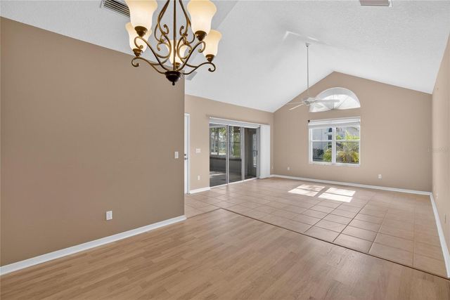 1111 GOLFVIEW WOODS DRIVE 1111, Sun City Center, FL 33573