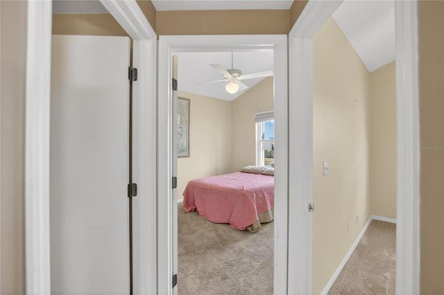 1111 GOLFVIEW WOODS DRIVE 1111, Sun City Center, FL 33573